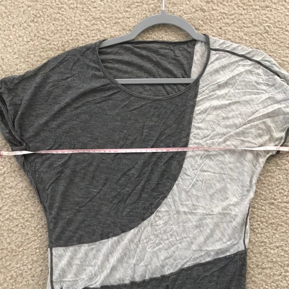 Lululemon top size 4 - Picture 6 of 6